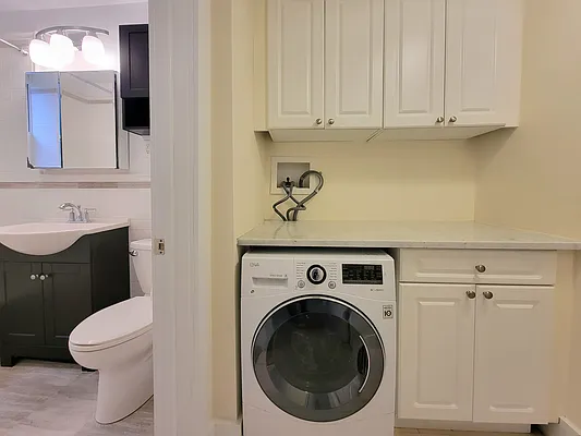 Rented by AZ REALTY NYC LLC | media 7