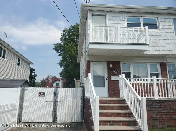 29 Taunton St, Staten Island, NY 10306