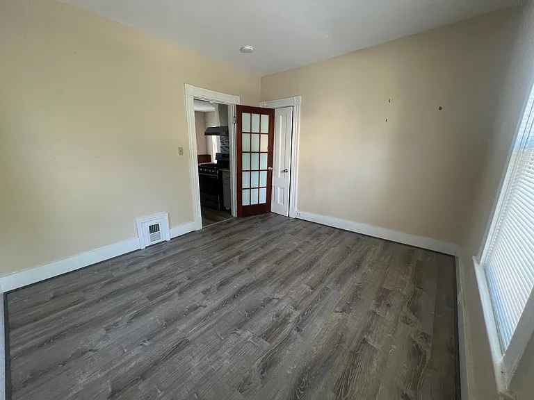 21 Granville Ave #2 — Photo 4