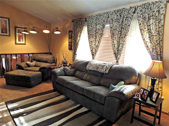 5th image of 1595 Rockwood Dr