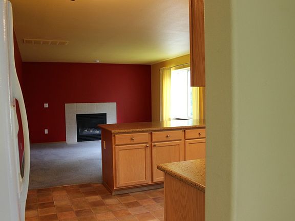 5th image of 1202 Georgetowne Dr NE