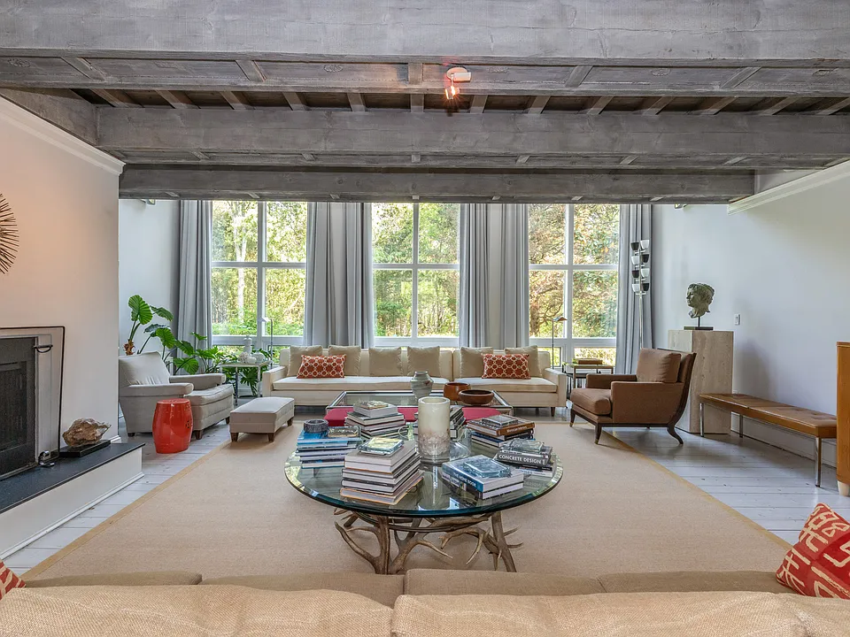 311 Meadows W