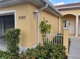 6160 Mandalay Cir #11, Naples, FL 34112