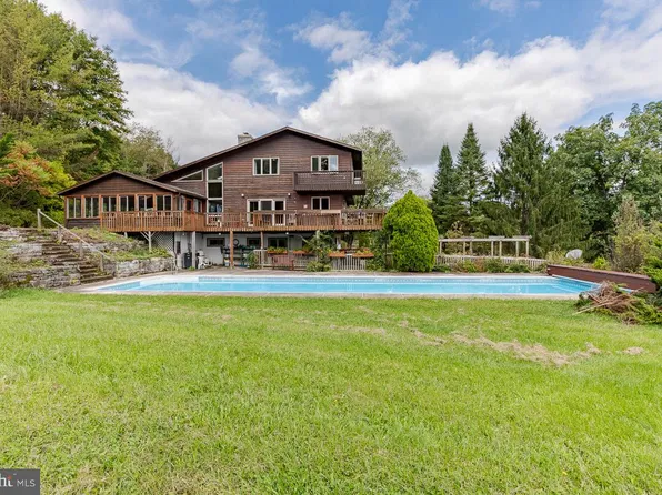 197 Egg Hill Rd, Spring Mills, PA 16875