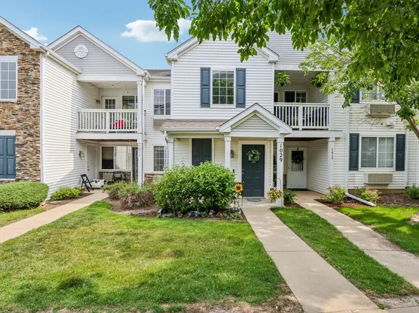 1013 Silverstone Dr #1013, Carpentersville, IL 60110