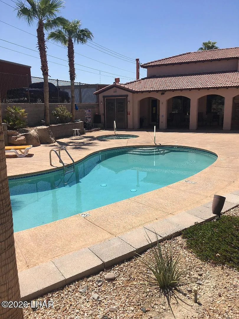 2 bed, 2.0 bath, 1178 sqft, $1,675 — Photo 2