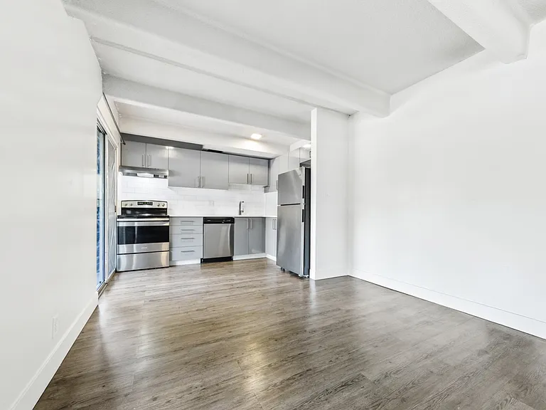 Luxe Tower apartments — Photo 63