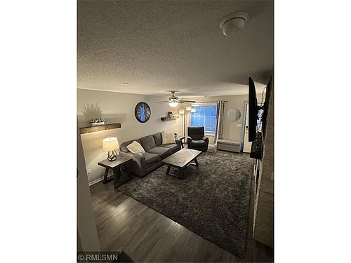 1198 Highpoint Curv Photo 1