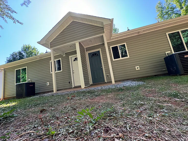 1904 Tamara Way #A — Photo 11