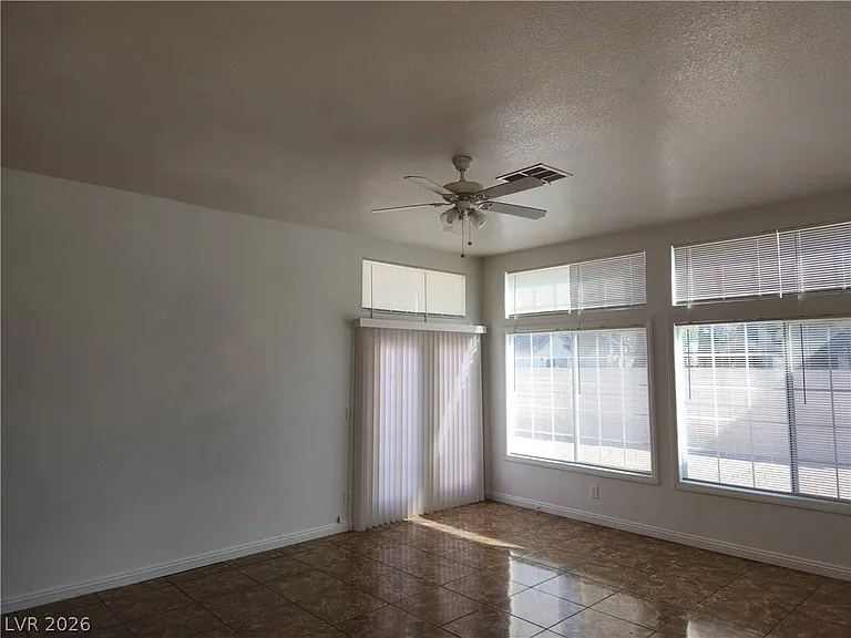 6556 Bradford Ln — Photo 11