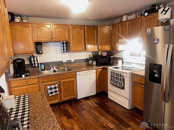 3rd image of 3161 Dorf Dr