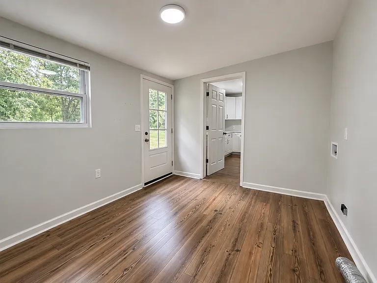 3348 Commonwealth Ave — Photo 20