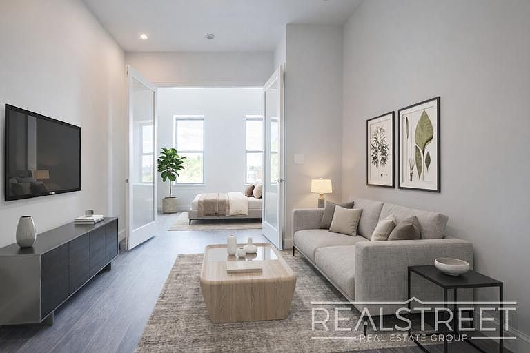 1st image of 181 Chauncey St APT 2L
