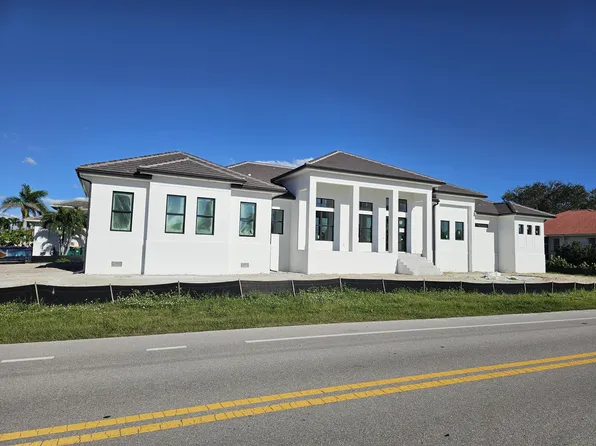 211 Landmark St, Marco Island, FL 34145