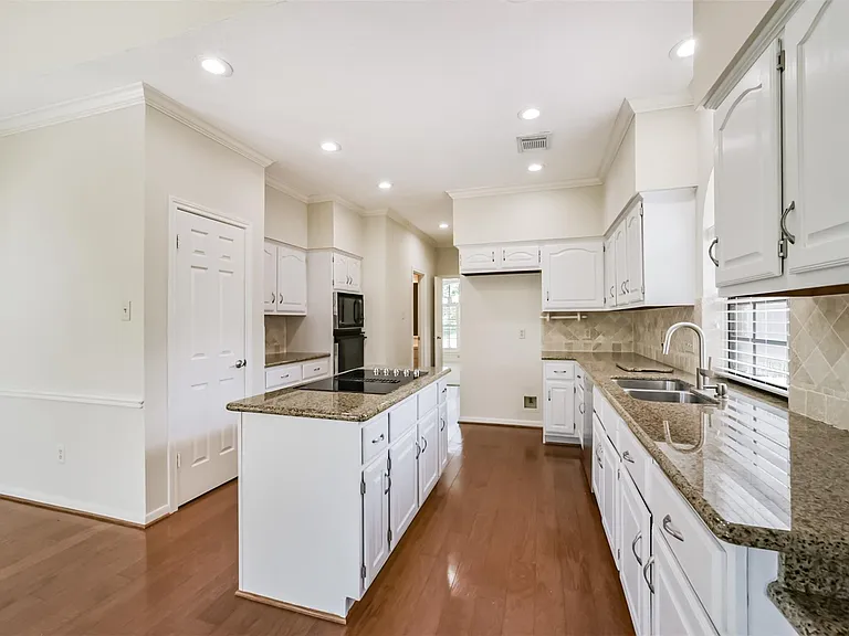 2214 Cherrytree Ridge Ln — Photo 24