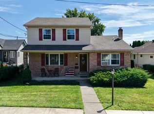 1145 7th St #2, Catasauqua, PA 18032