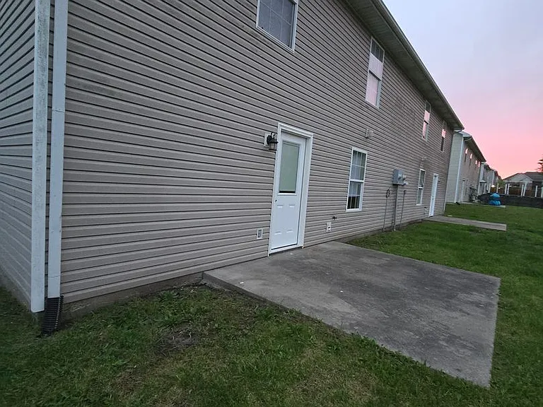 5505-5507 Volunteer Dr — Photo 13