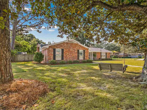 2601 Hallmark Dr, Pensacola, FL 32503