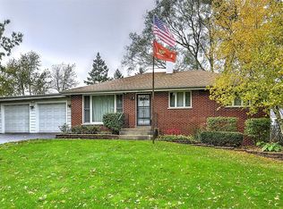 2N236 Pearl Ave, Glen Ellyn, IL 60137