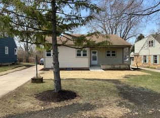 8329 N Whitney Rd, Fox Pt, WI 53217