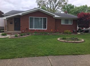 8748 Radner Dr, Sterling Heights, MI 48314