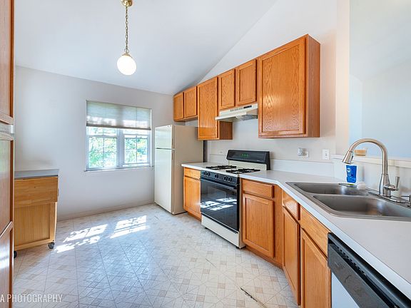5th image of 384 Crystal Ridge Dr #384
