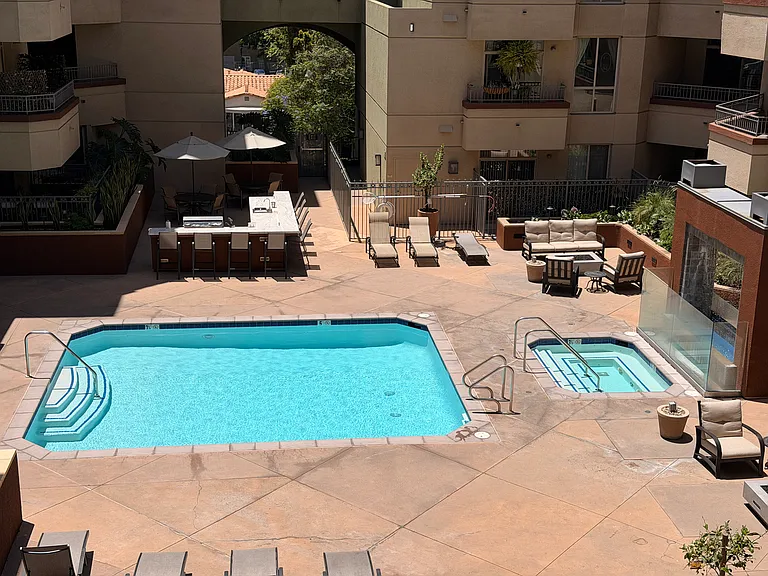 1501 Front St #421 — Photo 12