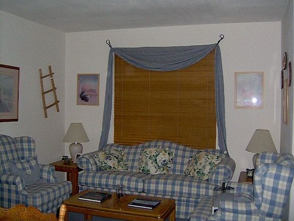 3rd image of 22576 Moralia Dr