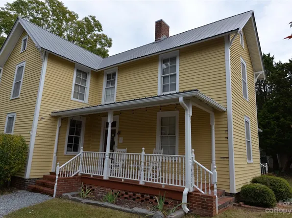 19718 Zion Ave, Cornelius, NC 28031