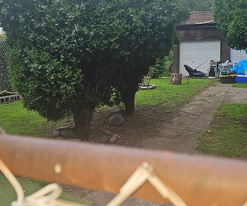 2nd image of 227 Gordon Street
