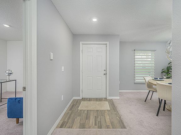 4th image of 655 SW Hillsboro Circle