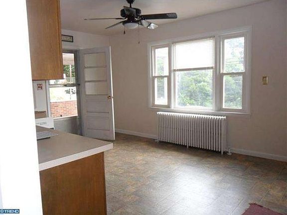 4th image of 752 E Norwegian St