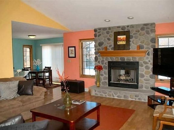 3rd image of 311 S Cottrell Dr