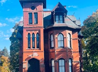 8 Claremont St #2A, Worcester, MA 01610