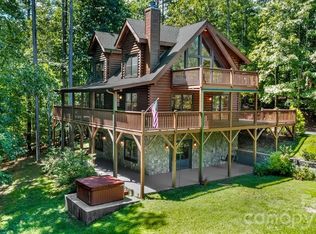 447 Hidden Lake Pkwy, Nebo, NC 28761