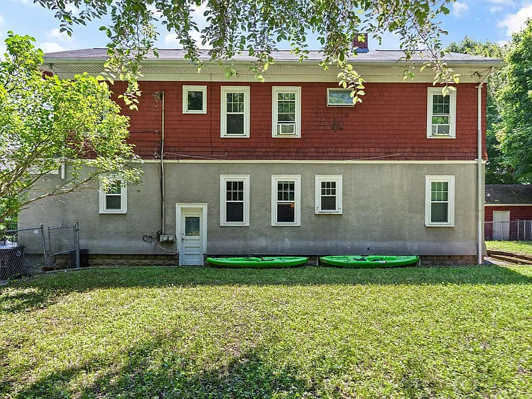 212 Maplewood St #214 — Photo 32