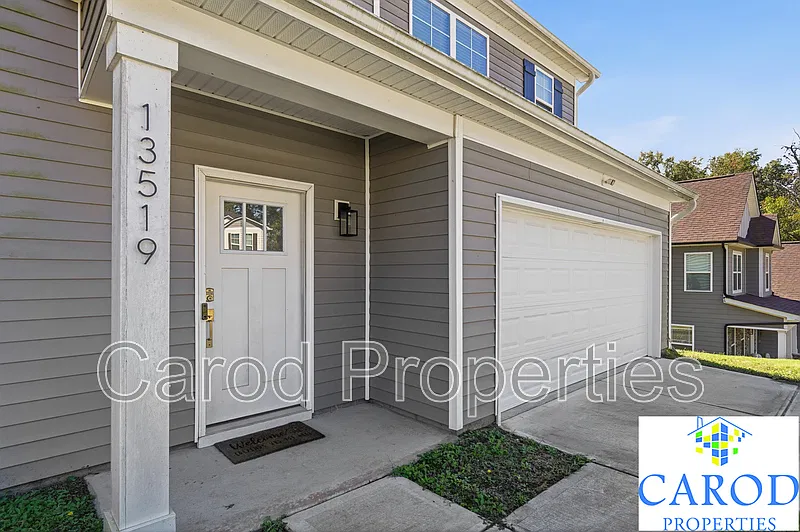 4 bed, 2.5 bath, 2005 sqft, $2,195 — Photo 4