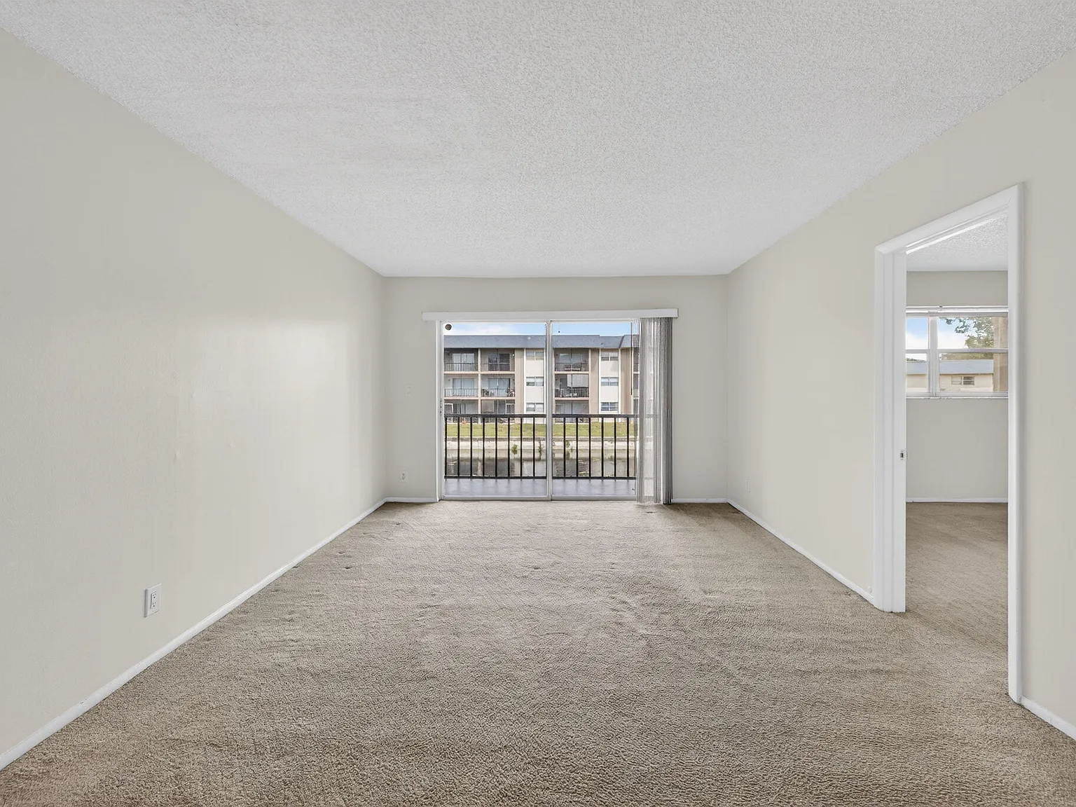 1 bed, 1.5 bath, 750 sqft, $1,500 — Photo 4
