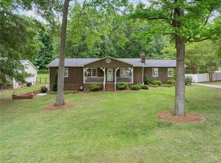 1025 Springwood Ln, Archdale, NC 27263