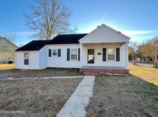 125 Sherwood Rd, Jacksonville, NC 28540