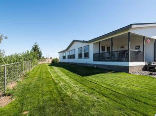 621 Moore Rd, Pasco, WA 99301