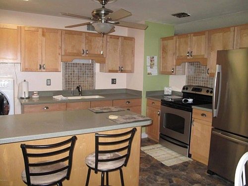 4th image of 3721 W Port Royale Ln