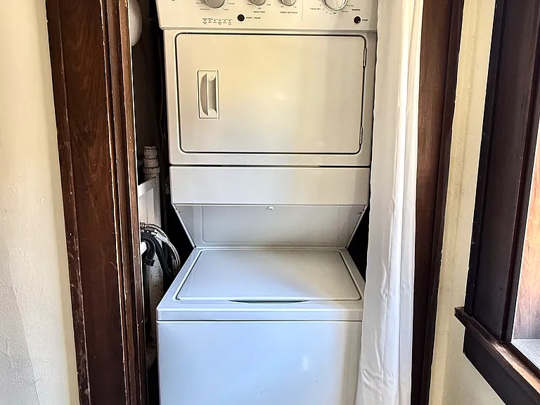 412 Crescent St NE #3 — Photo 8