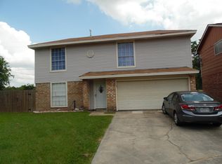 3 Dallas Ct, Angleton, TX 77515