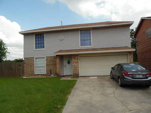 3 Dallas Ct, Angleton, TX 77515