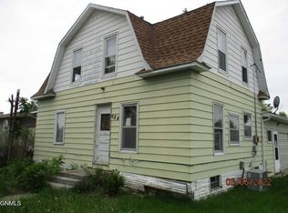 624 2nd St E, Napoleon, ND 58561