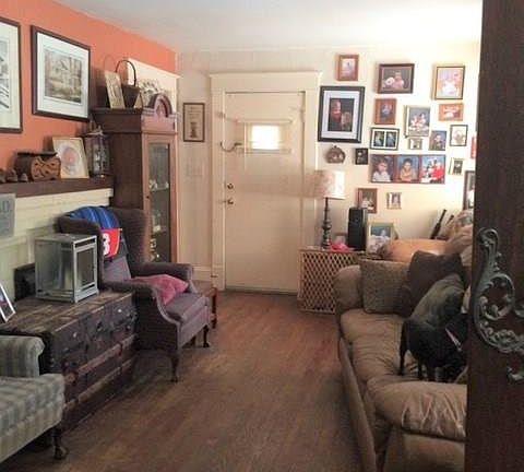 4th image of 1701 Elwood Ave