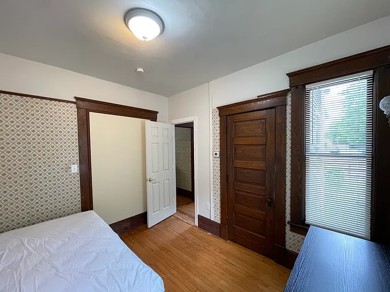 710 S Main St — Photo 10