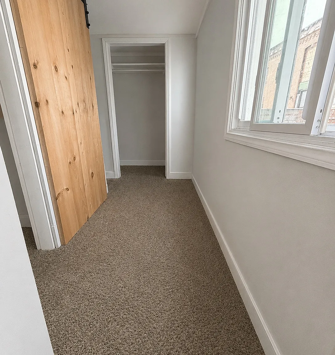 1 bed, $1,000 — Photo 4