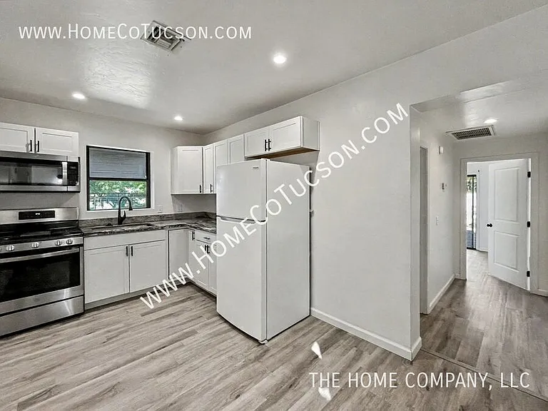 3435 E Elida St — Photo 9